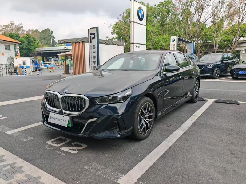 Vehicule de lux second-hand BBA: modele de bază pentru export global, preferate pentru circulația high-end